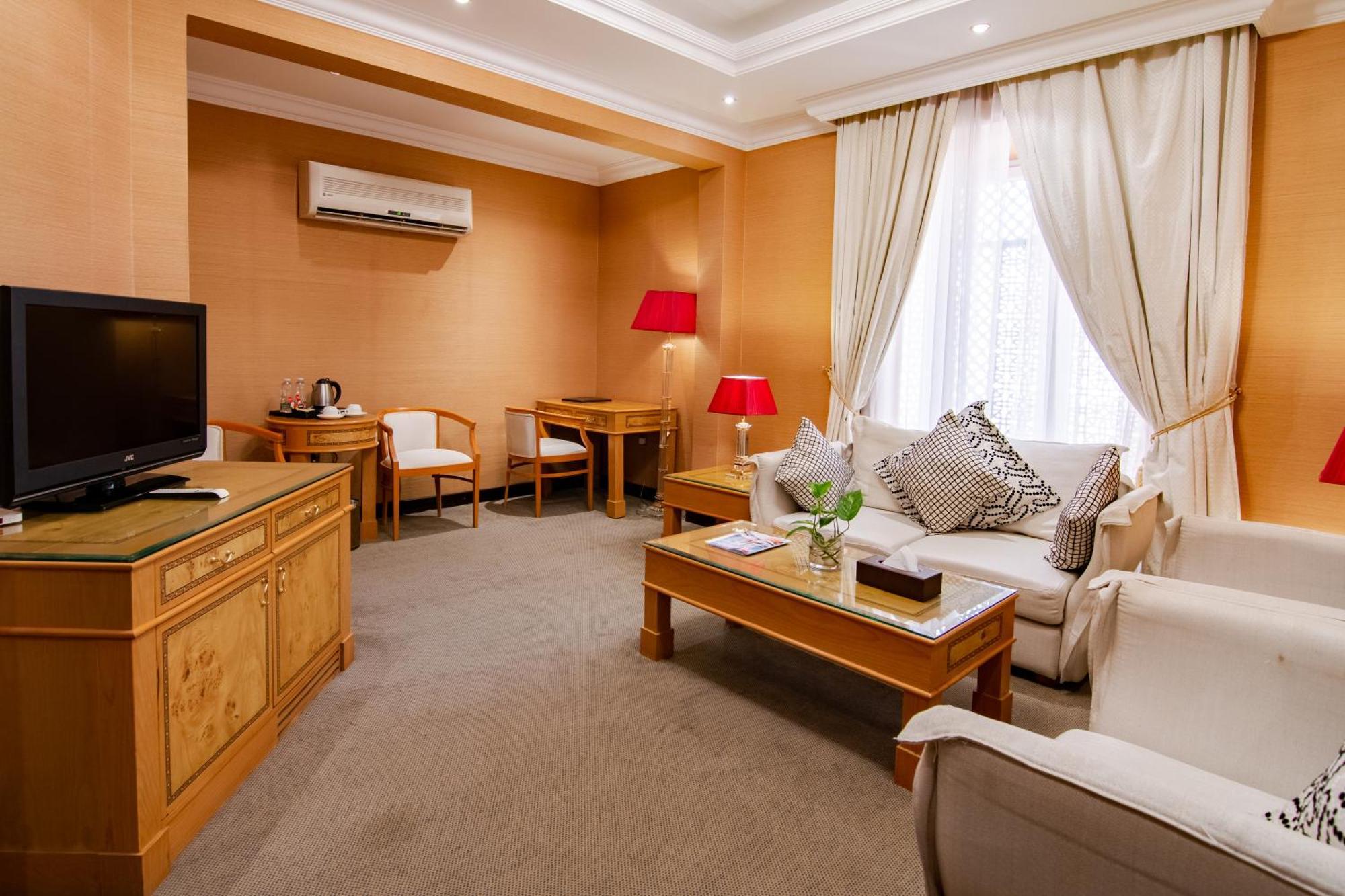 Garden Hotel Muscat By Royal Titan Group Mascate Exterior foto
